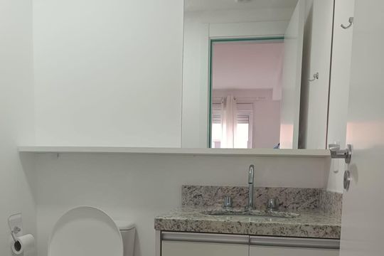 Banheiro Social de apartamento para alugar com 2 quartos, 60m² em Cristo Redentor, Porto Alegre