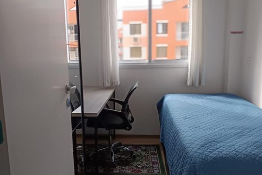 Quarto 1 de apartamento para alugar com 2 quartos, 60m² em Cristo Redentor, Porto Alegre