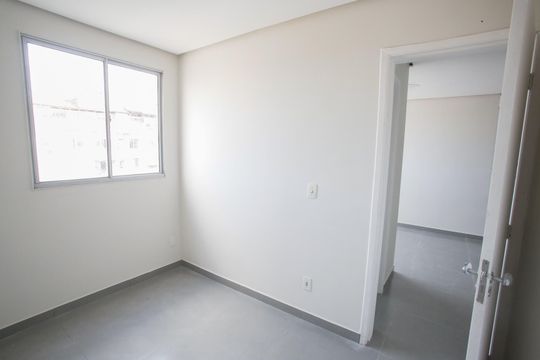 Quarto 1 de apartamento para alugar com 2 quartos, 90m² em Taquara, Rio de Janeiro
