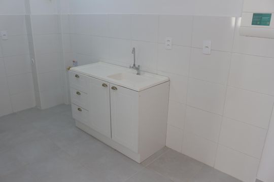 Cozinha de apartamento para alugar com 2 quartos, 42m² em Vila Palmares, São Caetano do Sul