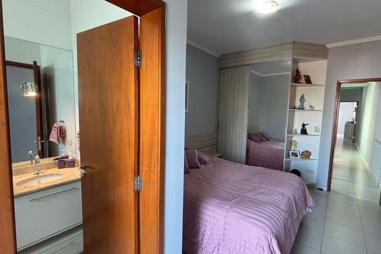 Suíte de casa à venda com 3 quartos, 134m² em Vila Pires, Santo André
