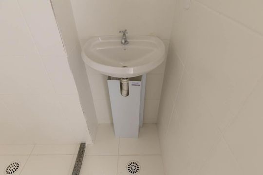 Banheiro de apartamento à venda com 1 quarto, 26m² em Vila Buarque, São Paulo