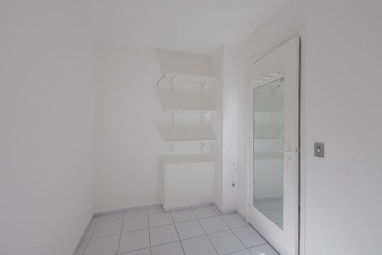 Quarto de Serviço de apartamento para alugar com 3 quartos, 157m² em Paraíso, São Paulo