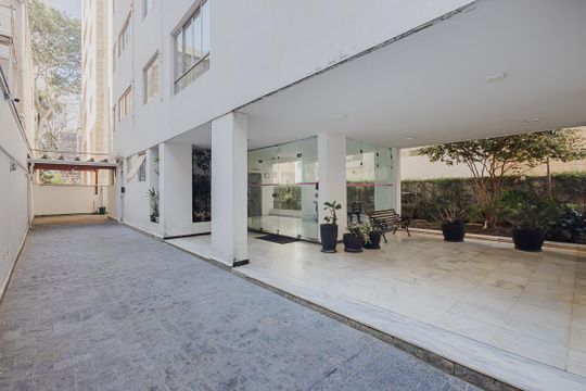 Hall de Entrada de apartamento para alugar com 3 quartos, 157m² em Paraíso, São Paulo