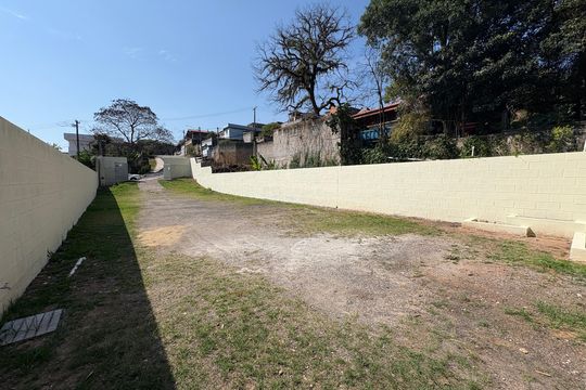 Terreno de casa à venda com 1 quarto, 106m² em Vila Jeriva, Várzea Paulista
