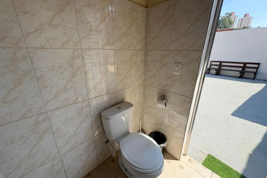 Banheiro de Serviço 2 de casa à venda com 1 quarto, 106m² em Vila Jeriva, Várzea Paulista