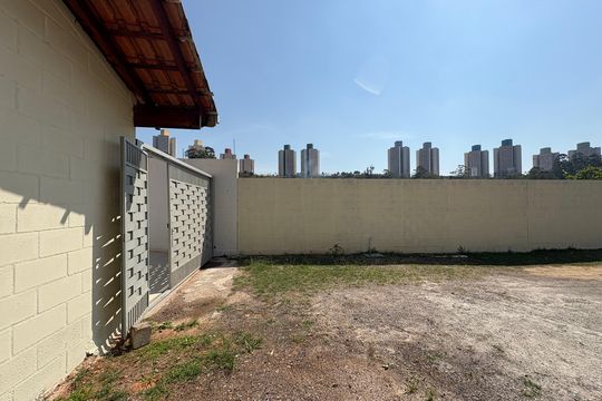 Terreno de casa à venda com 1 quarto, 106m² em Vila Jeriva, Várzea Paulista