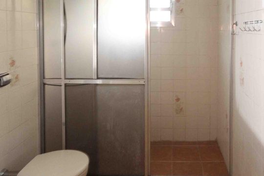 Banheiro de casa para alugar com 2 quartos, 600m² em Chácara Belenzinho, São Paulo