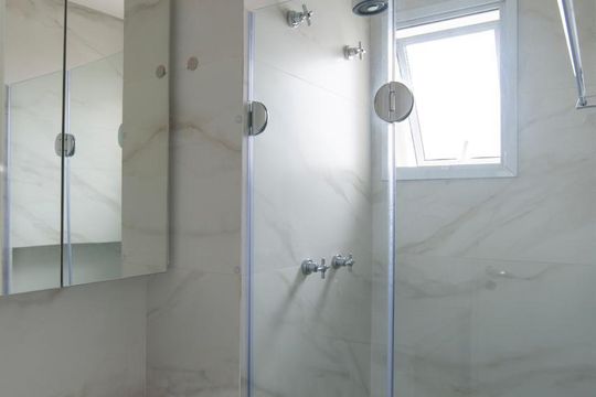 Banheiro de apartamento à venda com 2 quartos, 67m² em Jardim São Paulo, São Paulo