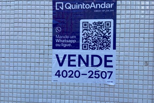 Plaquinha de casa à venda com 3 quartos, 110m² em Brás, São Paulo