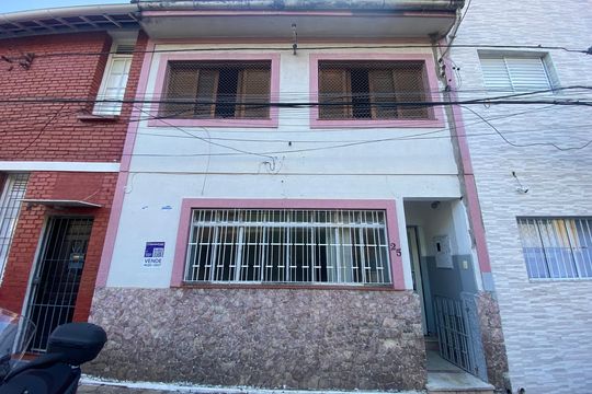 Fachada de casa à venda com 3 quartos, 110m² em Brás, São Paulo