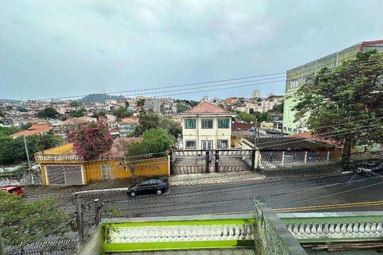 Casa à venda com 3 quartos, 100m² em Vila Mangalot, São Paulo