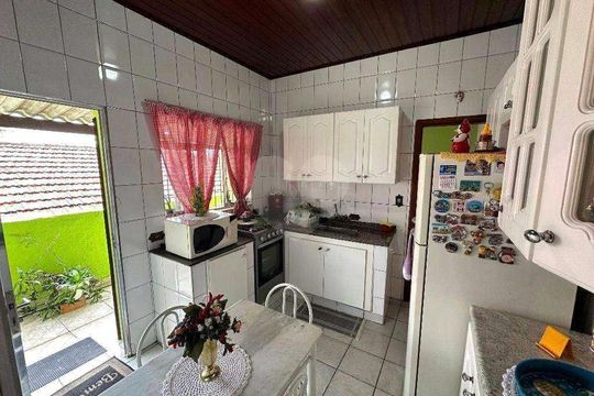 Casa à venda com 3 quartos, 100m² em Vila Mangalot, São Paulo