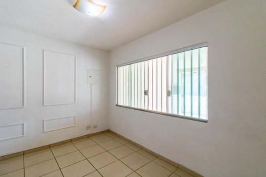Casa à venda com 3 quartos, 299m² em Vila Itapegica, Guarulhos