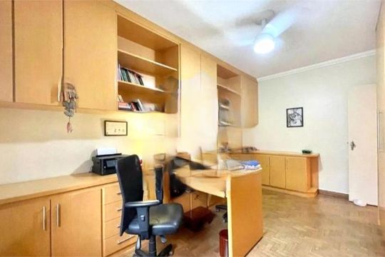 Casa à venda com 3 quartos, 180m² em Mirandópolis, São Paulo