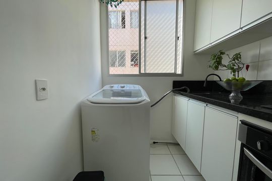 Cozinha e Área de Serviço de apartamento à venda com 2 quartos, 44m² em Parque Ipe, São Paulo