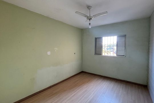 Quarto 2 de casa à venda com 2 quartos, 98m² em Vila Pires, Santo André
