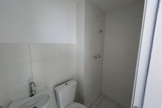 Banheiro Social de apartamento para alugar com 2 quartos, 35m² em Vila Rosalia, Guarulhos