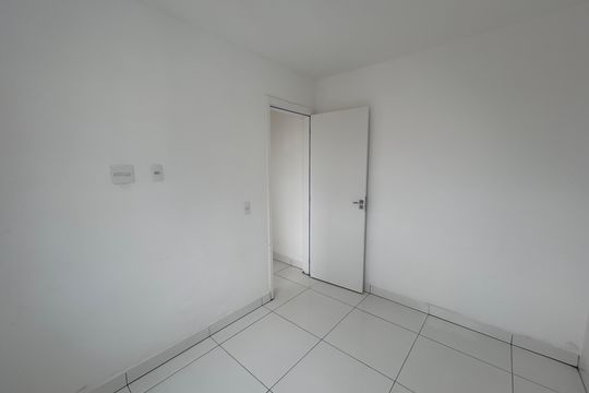 Quarto 2 de apartamento para alugar com 2 quartos, 35m² em Vila Rosalia, Guarulhos