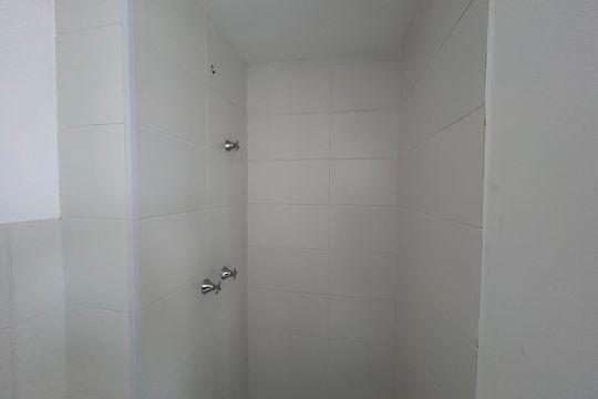 Banheiro Social de apartamento para alugar com 2 quartos, 35m² em Vila Rosalia, Guarulhos
