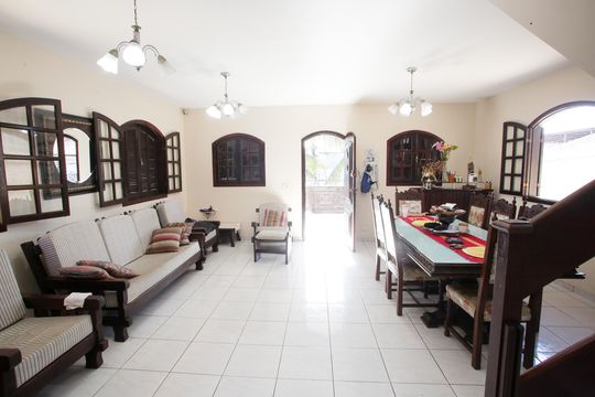 Sala de casa à venda com 4 quartos, 219m² em Curicica, Rio de Janeiro