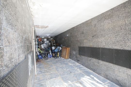 Garagem de casa à venda com 4 quartos, 219m² em Curicica, Rio de Janeiro