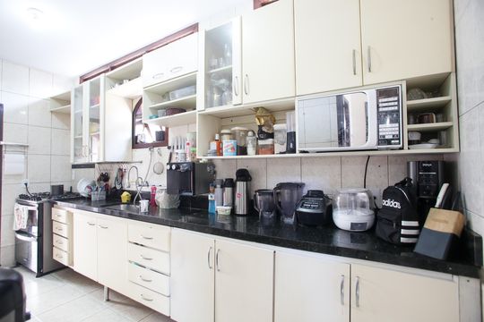 Cozinha de casa à venda com 4 quartos, 219m² em Curicica, Rio de Janeiro