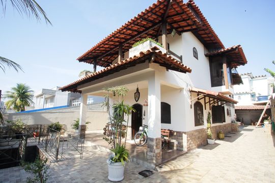 Fachada de casa à venda com 4 quartos, 219m² em Curicica, Rio de Janeiro