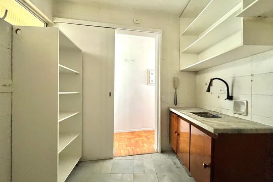 Cozinha de apartamento para alugar com 1 quarto, 30m² em Jardim Oriental, São Paulo