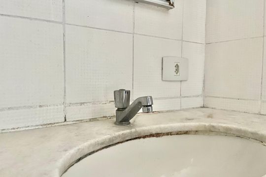 Banheiro Social de apartamento para alugar com 1 quarto, 30m² em Jardim Oriental, São Paulo