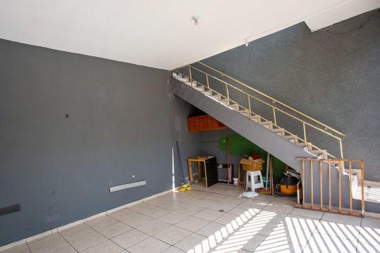 Garagem de casa para alugar com 1 quarto, 45m² em Piraporinha, Diadema