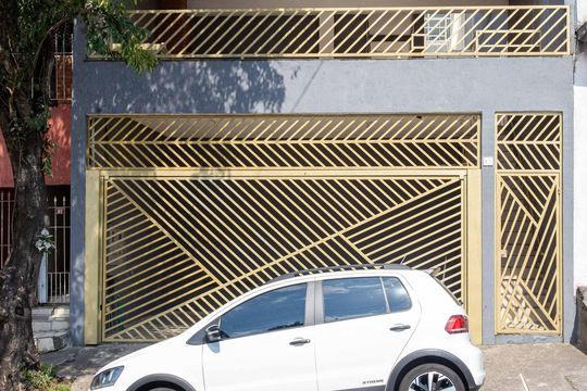 Fachada de casa para alugar com 1 quarto, 45m² em Piraporinha, Diadema