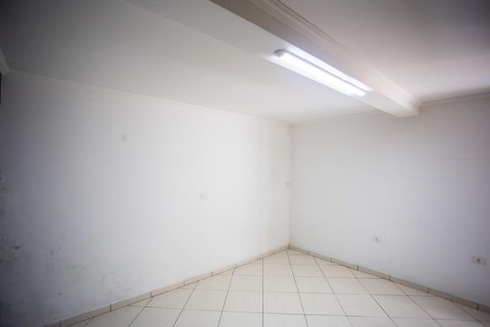 Quarto de casa para alugar com 1 quarto, 45m² em Piraporinha, Diadema