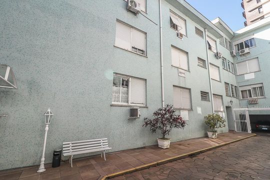 Fachada de apartamento à venda com 2 quartos, 125m² em Petrópolis, Porto Alegre