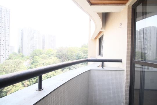 Varanda  de apartamento à venda com 1 quarto, 42m² em Vila Suzana, São Paulo