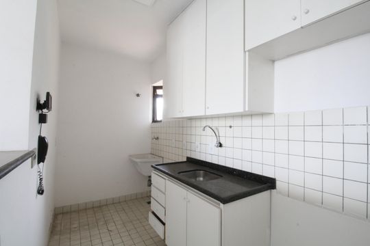 Cozinha de apartamento à venda com 1 quarto, 42m² em Vila Suzana, São Paulo