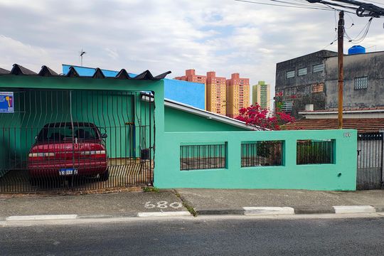 Fachada de casa para alugar com 2 quartos, 47m² em Bussocaba, Osasco