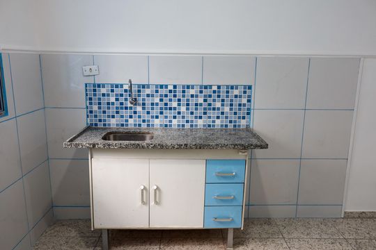 Cozinha de casa para alugar com 2 quartos, 47m² em Bussocaba, Osasco