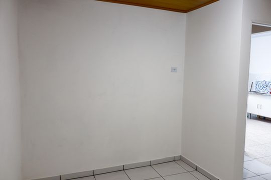 Quarto 1 de casa para alugar com 2 quartos, 47m² em Bussocaba, Osasco
