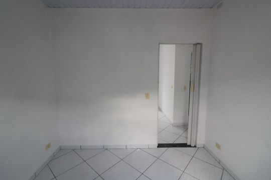 Quarto  de casa para alugar com 2 quartos, 47m² em Bussocaba, Osasco