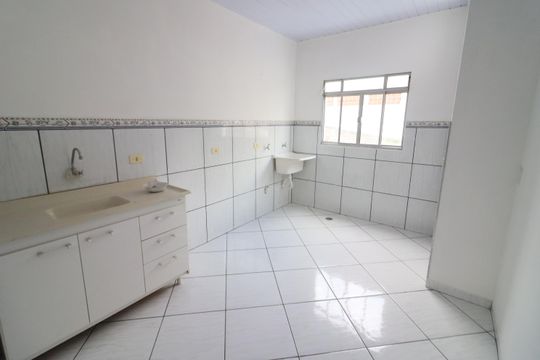 Cozinha e Área de Serviço de casa para alugar com 2 quartos, 47m² em Bussocaba, Osasco