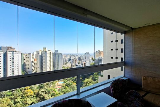 Sala de apartamento para alugar com 3 quartos, 100m² em Sion, Belo Horizonte