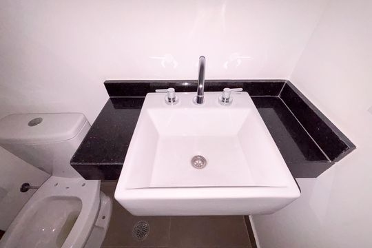 Banheiro de kitnet/studio à venda com 1 quarto, 20m² em Cerqueira César, São Paulo