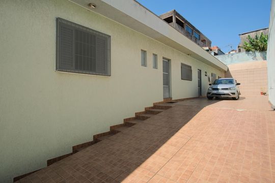 Quintal de casa para alugar com 2 quartos, 100m² em Vila Nova Savoia, São Paulo