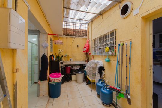 Quintal de casa à venda com 2 quartos, 177m² em Vila Clementino, São Paulo