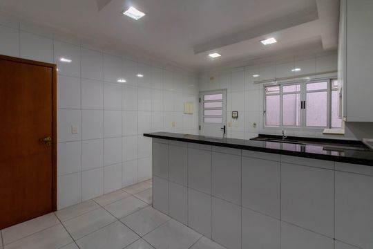 Cozinha de casa à venda com 3 quartos, 299m² em Jardim Santa Mena, Guarulhos