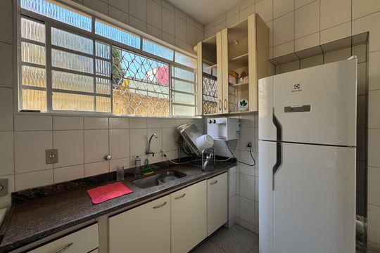 Casa à venda com 3 quartos, 600m² em Carlos Prates, Belo Horizonte