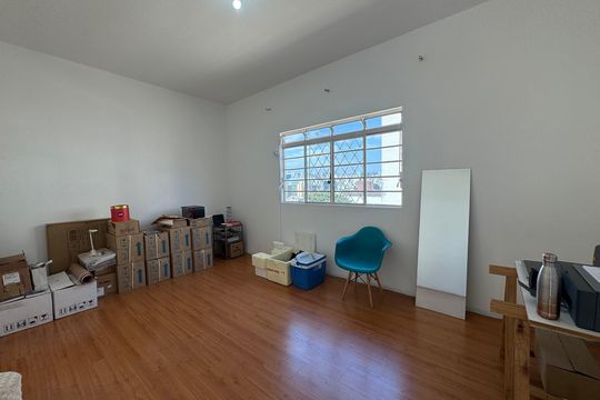 Casa à venda com 3 quartos, 600m² em Carlos Prates, Belo Horizonte