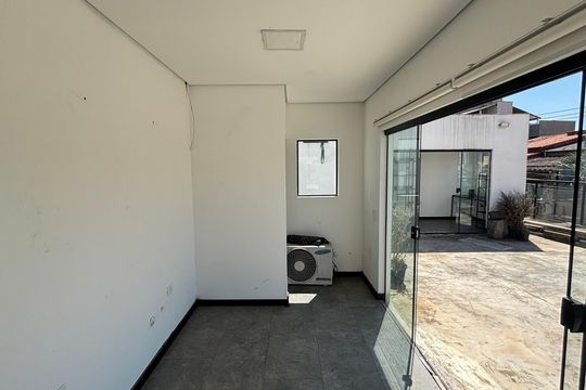 Quarto de Serviço de casa à venda com 4 quartos, 300m² em Vila Guiomar, Santo André