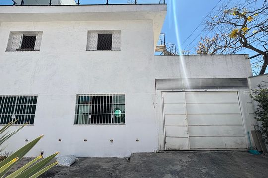 Garagem - Quintal de casa à venda com 4 quartos, 300m² em Vila Guiomar, Santo André